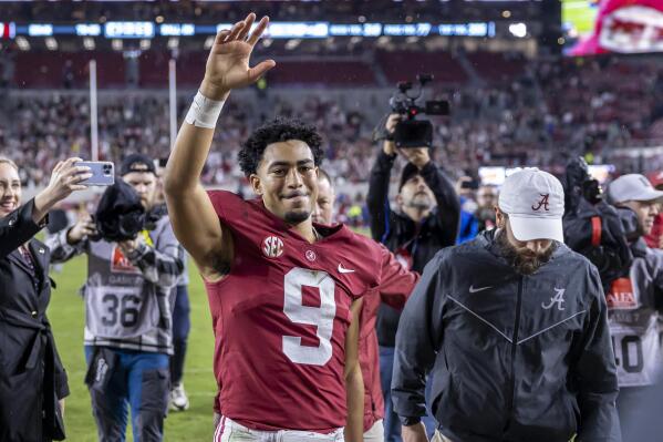 Alabama's Young, Anderson sticking around for Sugar Bowl