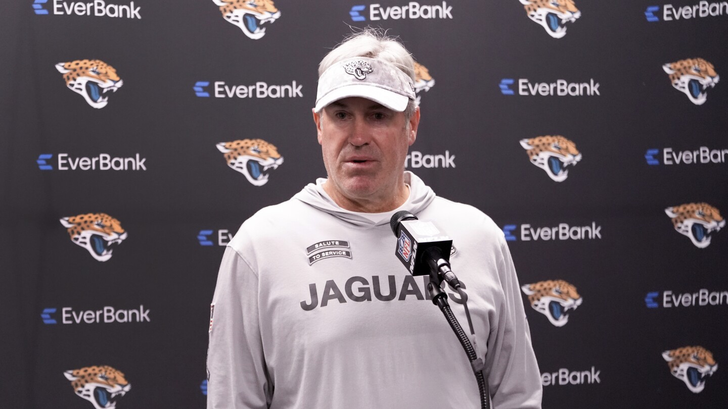 Jaguars Sign Walker Little to Contract Extension