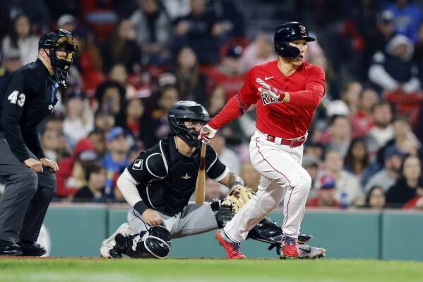 Yoshida hits go-ahead single in 8th as Red Sox rally past White Sox 3-2