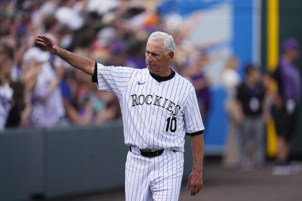 Rockies manager Bud Black returns in 2025 | AP News