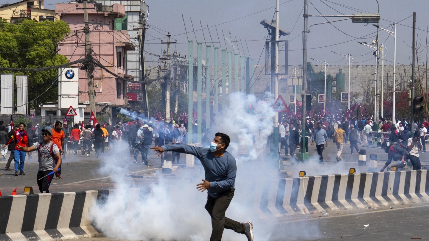 At least 2 dead in Nepal after pro-monarchy supporters clash with police ...