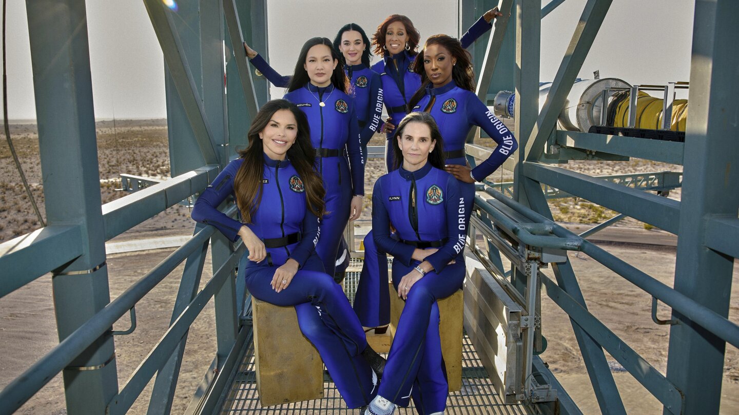 Jeff Bezos’ Blue Origin launched his fiancee Lauren Sanchez to