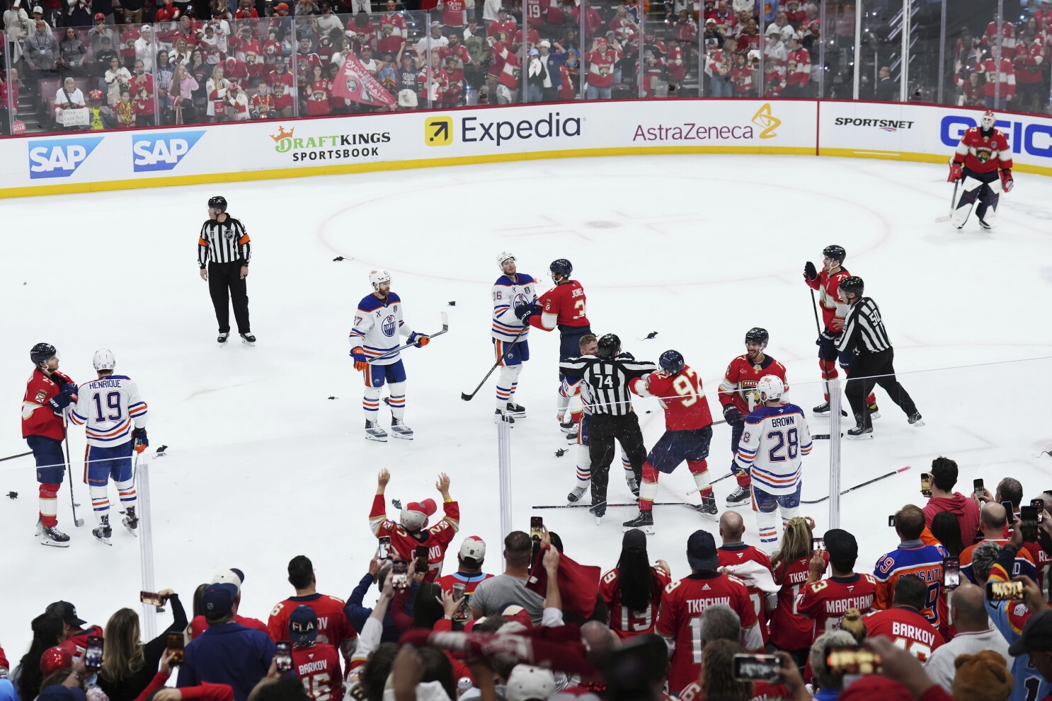Brad Marchand embraces Panthers' rat-throwing tradition