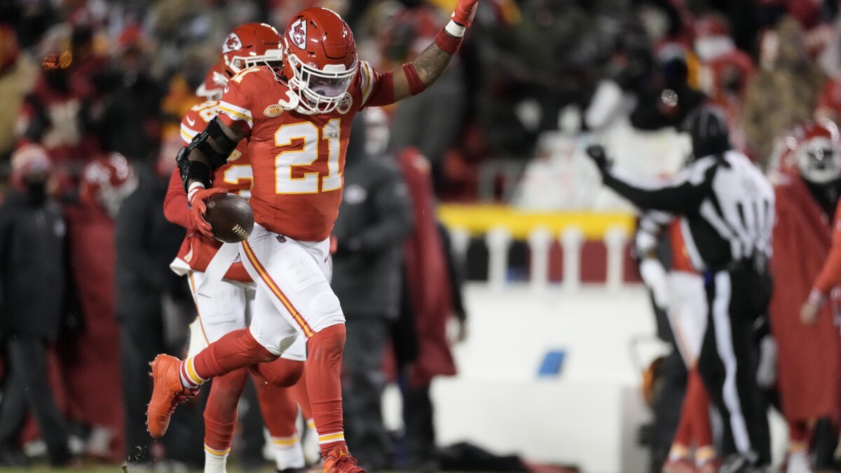 The Chiefs have learned to lean on their defense when their offense is  struggling to score | AP News