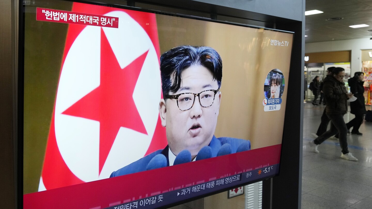 СЕУЛ, Южна Корея (AP) - Севернокорейският лидер Ким Чен Ун