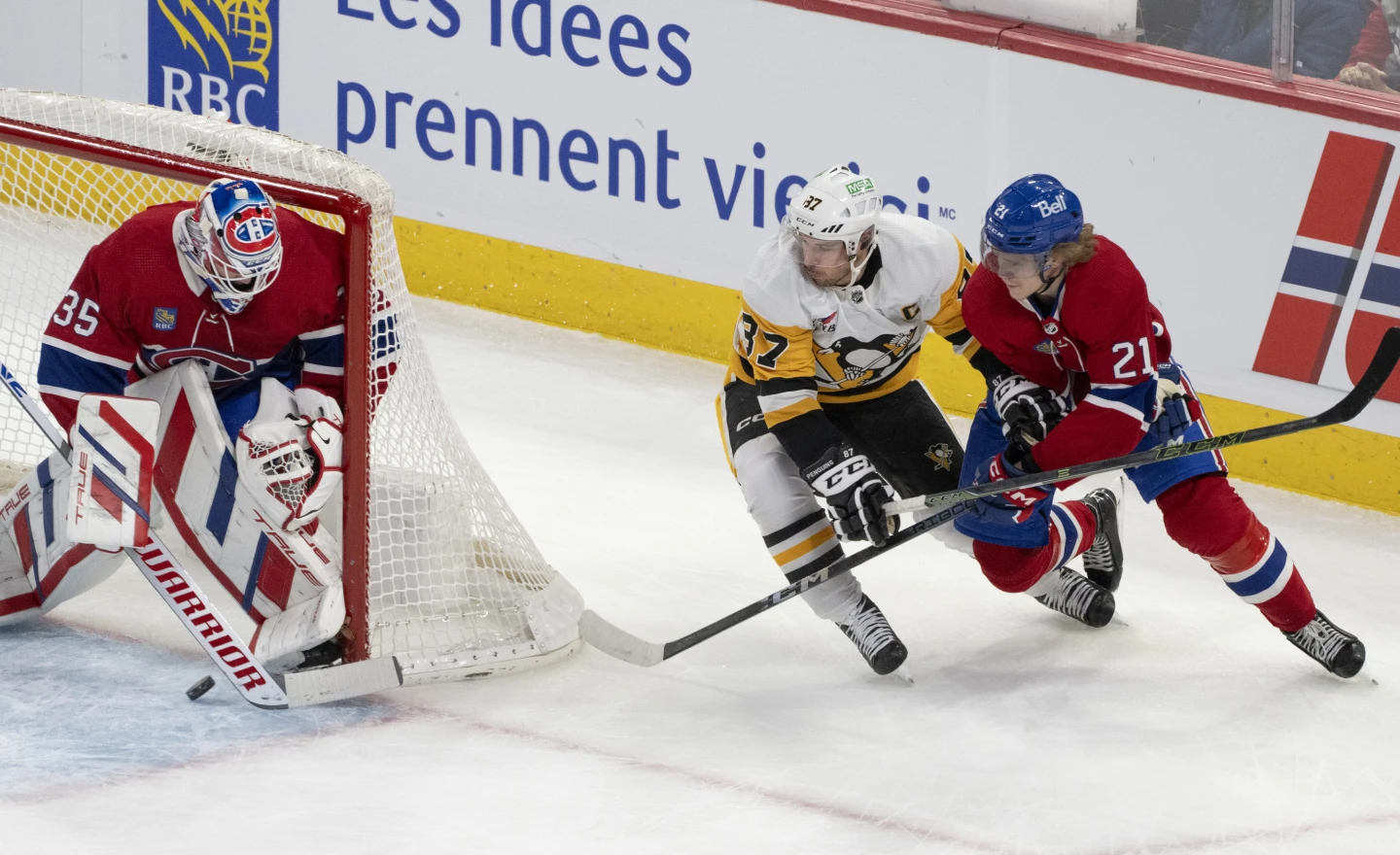 NHL克罗斯比在得分榜上并列第 13 位，企鹅队 4-3 战胜加拿大人队