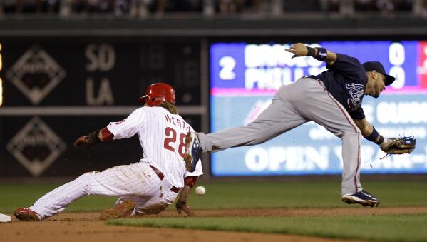 Braves complete sweep, beat Halladay and Phillies 6th straight time