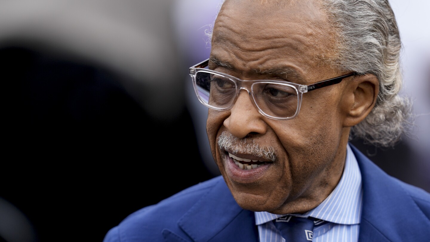 Al Sharpton delivers eulogy for black man who died after being detained by hotel guards in Milwaukee