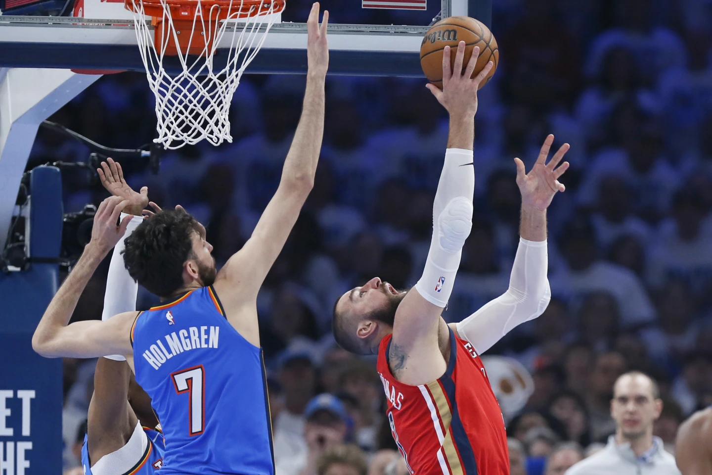 Thunder Dominate Pelicans to Take 2-0 Series Lead - Seasports