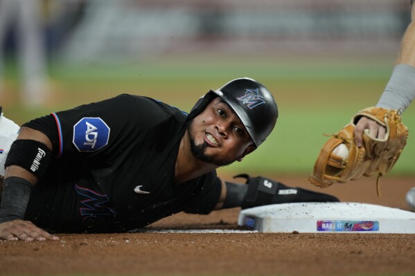 McCormick, Tucker, Peña all homer as Astros down Tigers 8-2