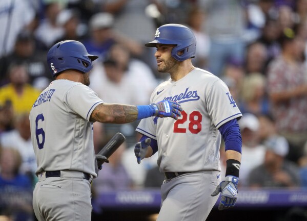 Kershaw takes no-hitter into 6th, Dodgers beat Rockies