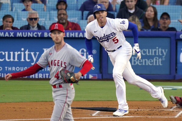 Betts hits 2 of Dodgers' 5 homers in victory over Angels