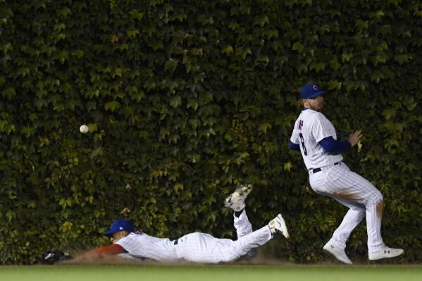 Cubs OF Michael Hermosillo makes INSANE catch at the wall, Stroman