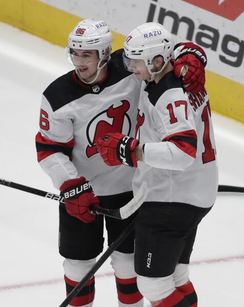 How Devils' Ty Smith celebrated his 1st NHL goal with his dad