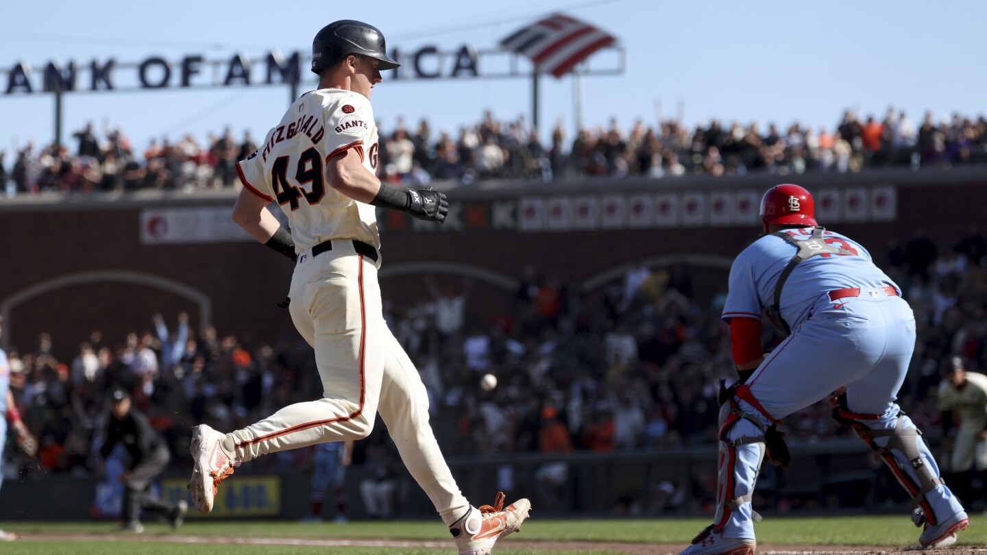 Giants Edge Cardinals 6-5 in Finale