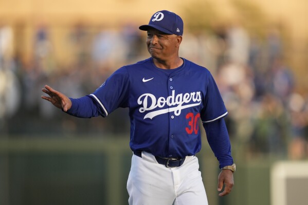 Manager Dave Roberts says he's reached 'closure' in contract talks with  Dodgers | AP News