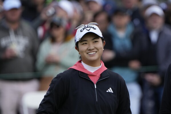Rose Zhang reacts after making birdie on the 18th hole to win the LPGA Cognizant Founders Cup golf tournament, Sunday, May 12, 2024, in Clifton, N.J. (Ǻ Photo/Seth Wenig)