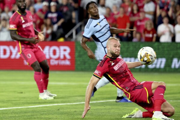 St. Louis City SC forward Klauss can't redirect a cross into the net during the first half of the team's MLS soccer match against Sporting Kansas City in St. Louis on Saturday, Sept. 30, 2023. (David Carson/St. Louis Post-Dispatch via AP)