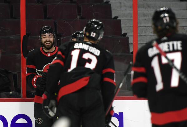 Stutzle scores in OT to lift Senators to 3-2 win over Oilers