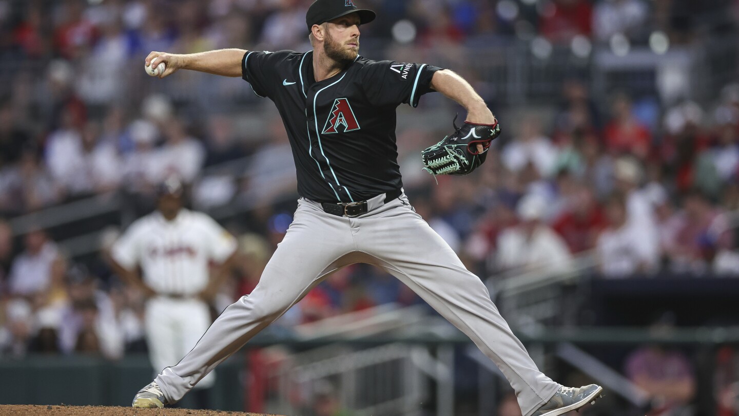 Diamondbacks Win Third Straight, Kelly, Martinez Key 2-1 Braves Victory