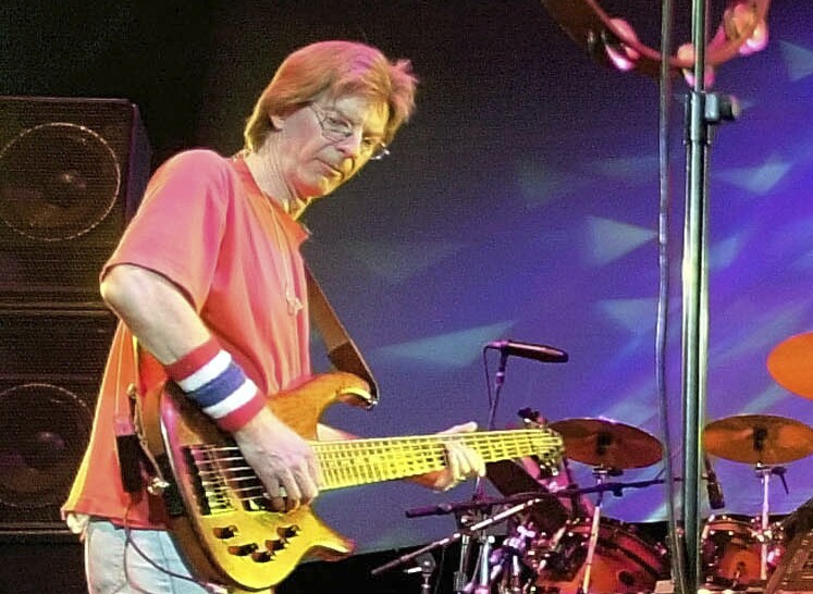 Phil Lesh, founding member of Grateful Dead, has died at 84