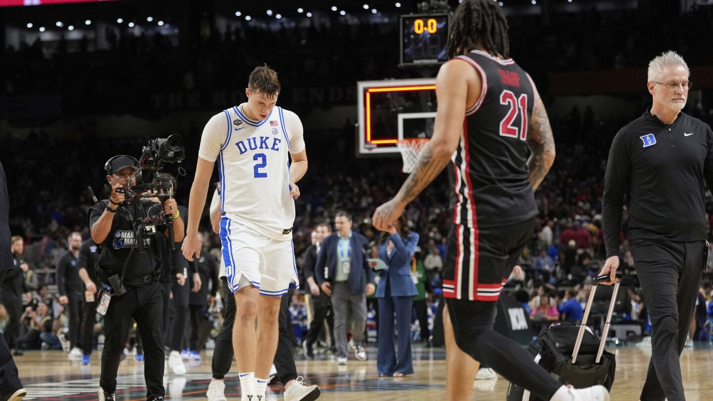 Duke's push for 6th NCAA title falls apart in unlikely late collapse against Houston in Final Four