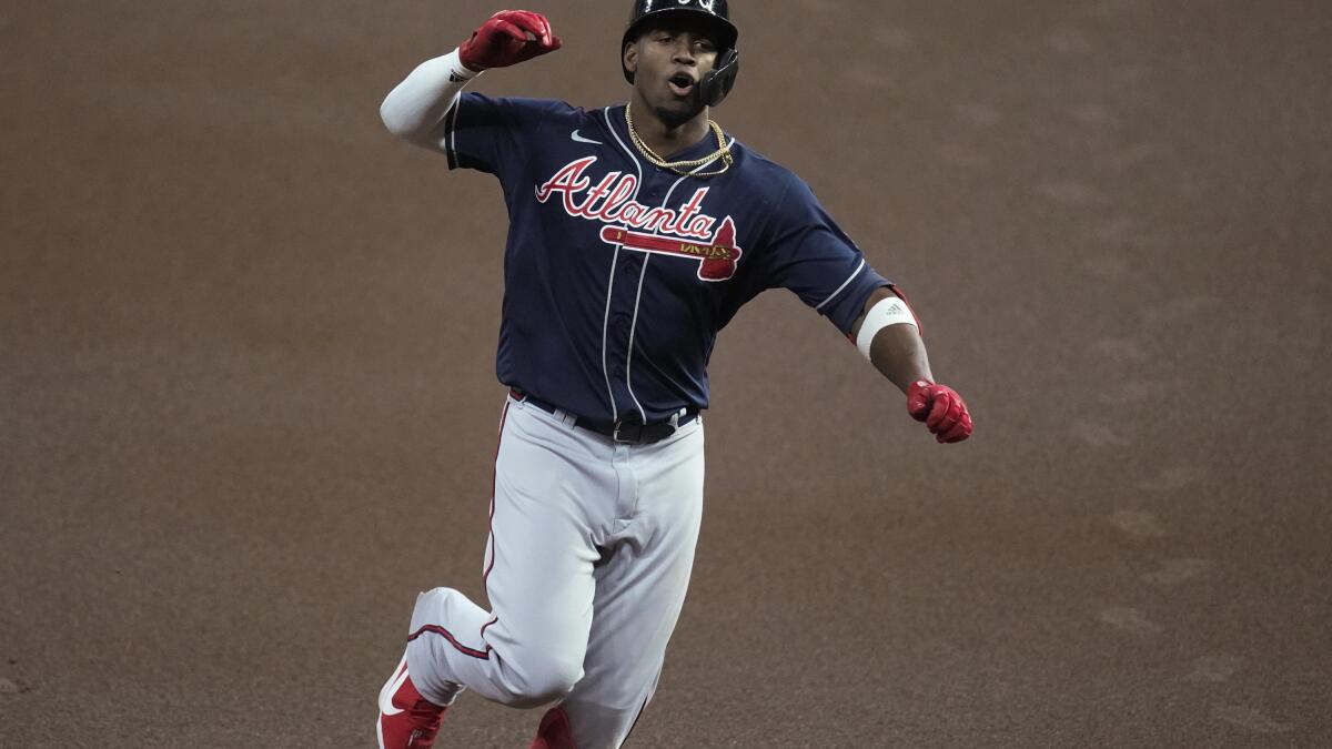 Soler abre Serie Mundial con jonrón; Bravos vencen a Astros - Los Angeles  Times