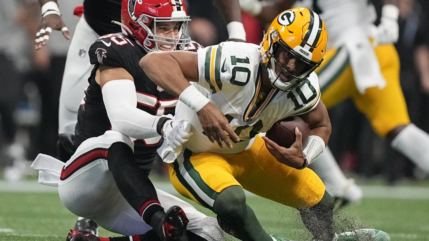 Jordan Love rallies Packers to 18-17 win after Saints lose Derek