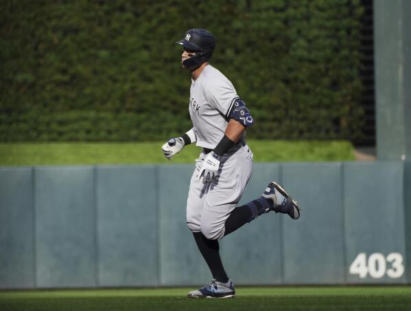 Aaron Judge hits two homers in Field of Dreams Game