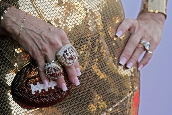 chiefs'-super-bowl-ring-revealed-a-stunning-design-with-a-unique-twist!