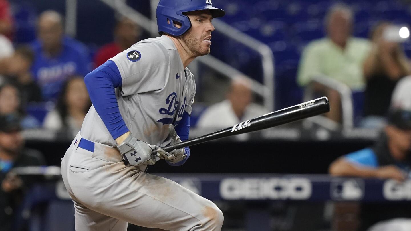 Freddie Freeman singles in Dodgers spring training debut - True