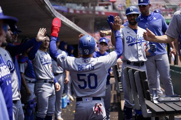 Dodgers, Clayton Kershaw snap long World Series droughts