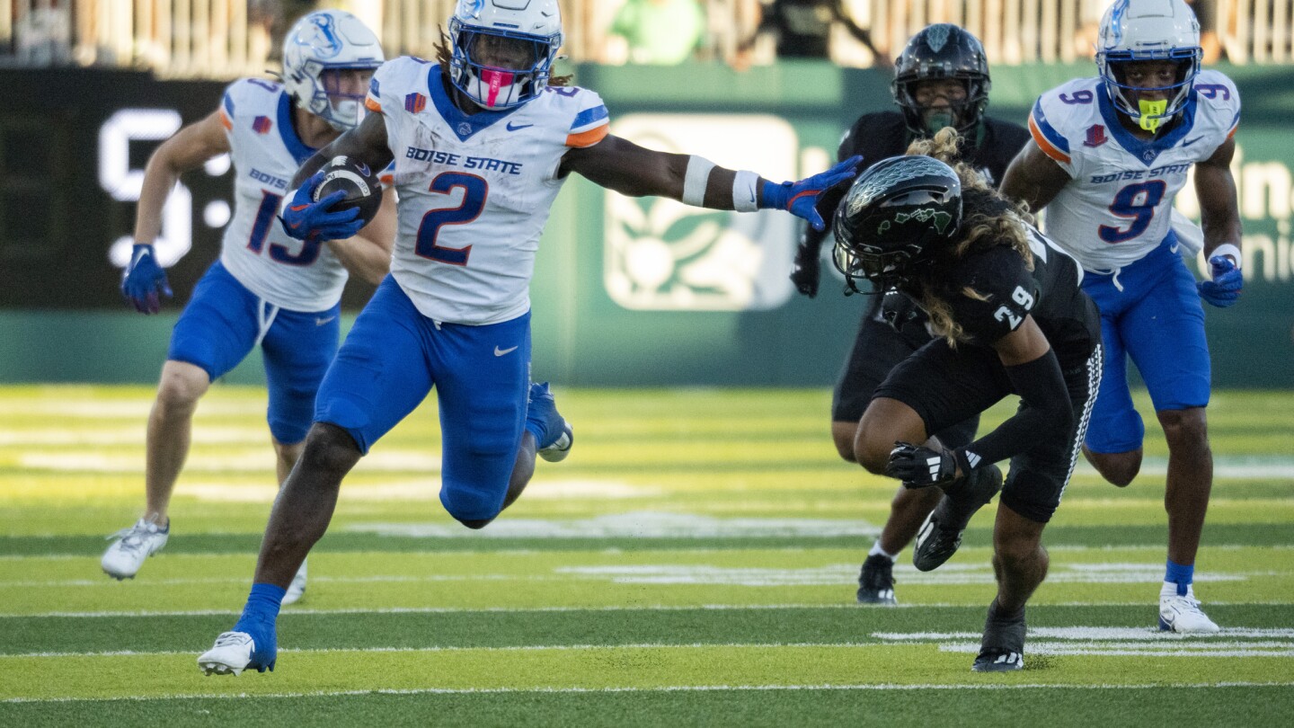 Jeanty rushes for 217 yards and TD, catches the TD pass and Boise State beats Hawaii 28-7