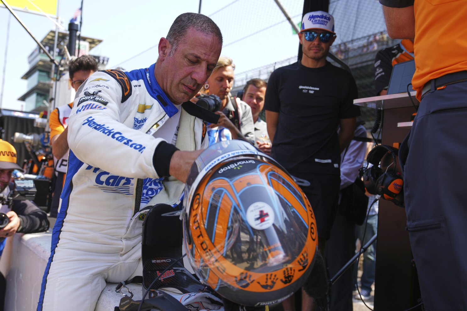 Tony Kanaan gets back on track at Indianapolis, perhaps for the final time in storied career