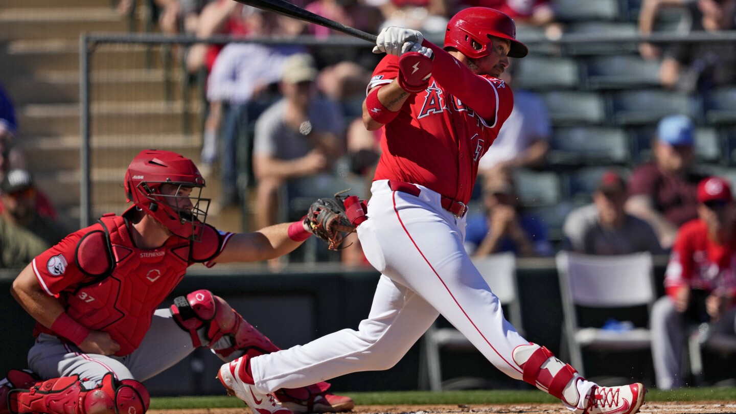 Red Sox acquire 1st baseman Ryan Noda from Angels for cash