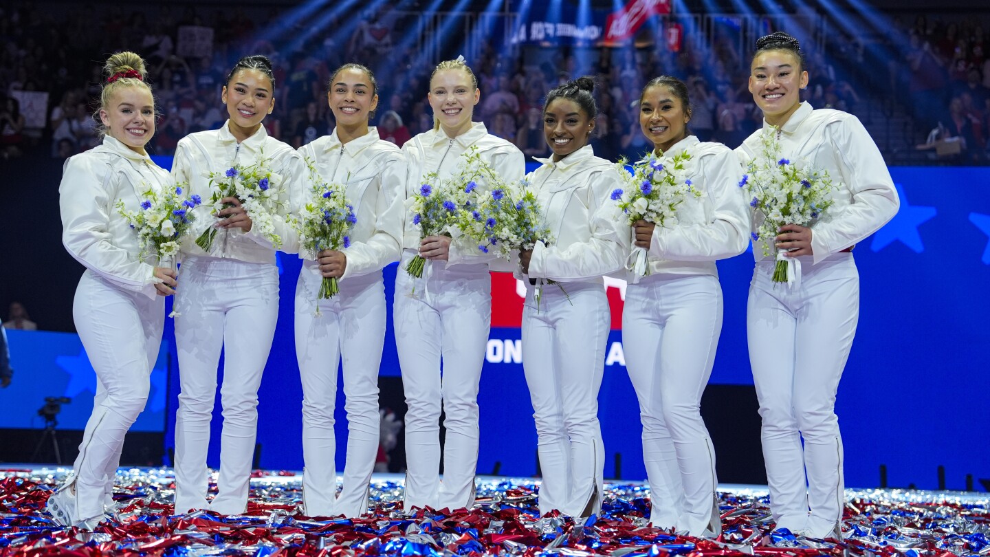 Simone Biles se clasifica para los Juegos Olímpicos de 2024 y consigue la victoria en los Trials de EE. UU.