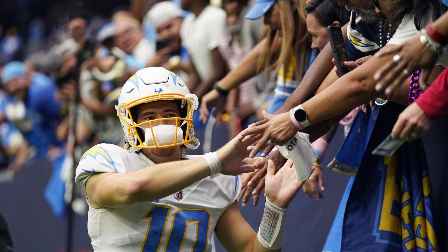 Justin Herbert, Chargers looking for a bounce-back win Sunday vs. Texans –  Orange County Register