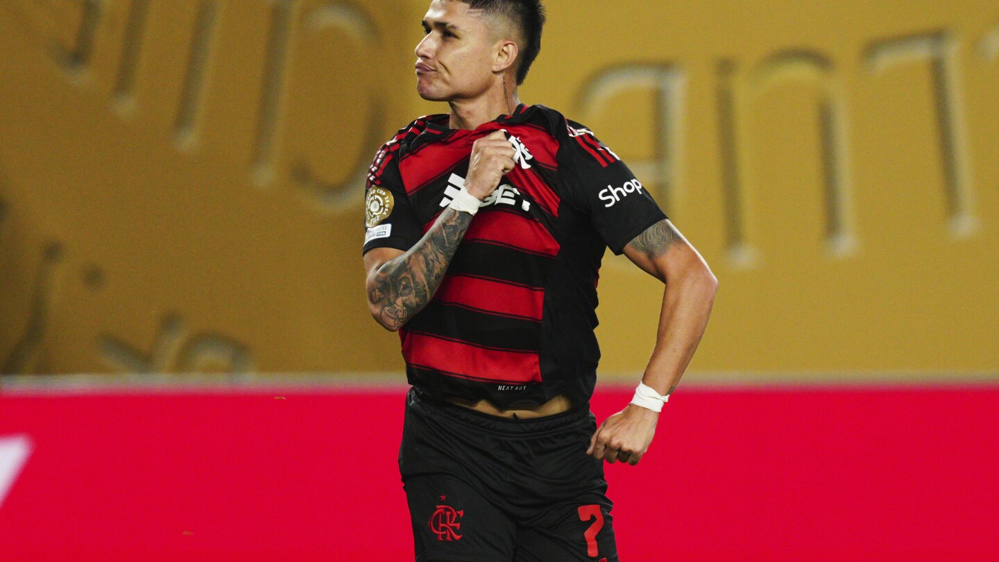 Flamengo Wins 2-0 Over Esperance in Club World Cup Group Stage