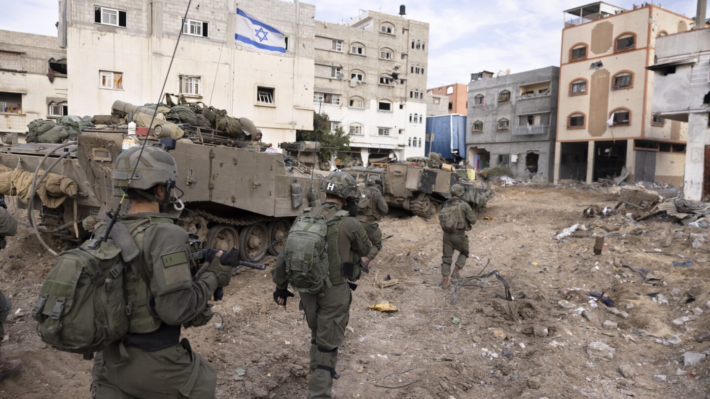 イスラエルとハマスの戦争：イスラエルはガザの主要都市で武装勢力と戦闘中
