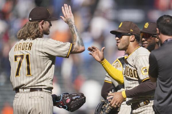 Brandon Crawford ejected from SF Giants' game vs. Padres