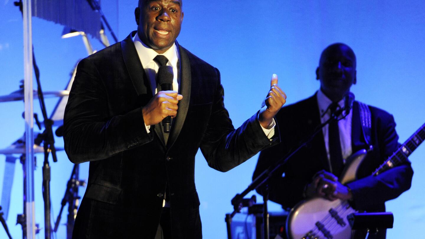 Magic Johnson mempromosikan keberagaman di tempat kerja