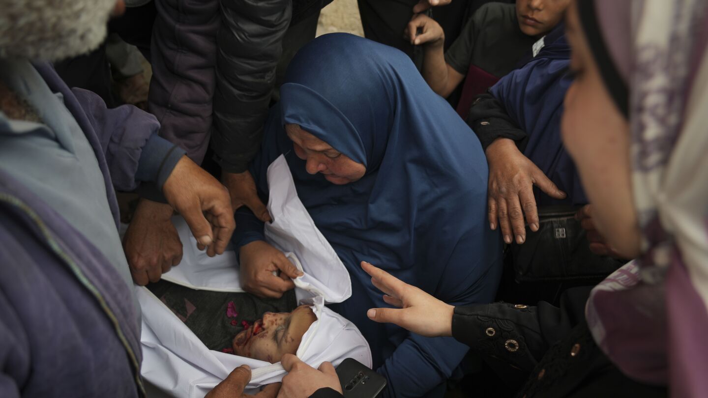 Gaza Strikes Kill 25 Amidst Supreme Court Hearings