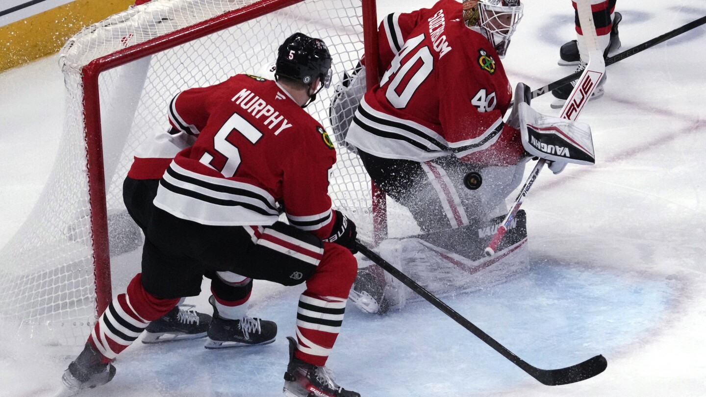 Tim Stützle's OT goal lifts Senators over Blackhawks 4-3