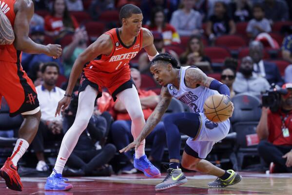 Lowry scores 28 to help Rockets beat Grizzlies