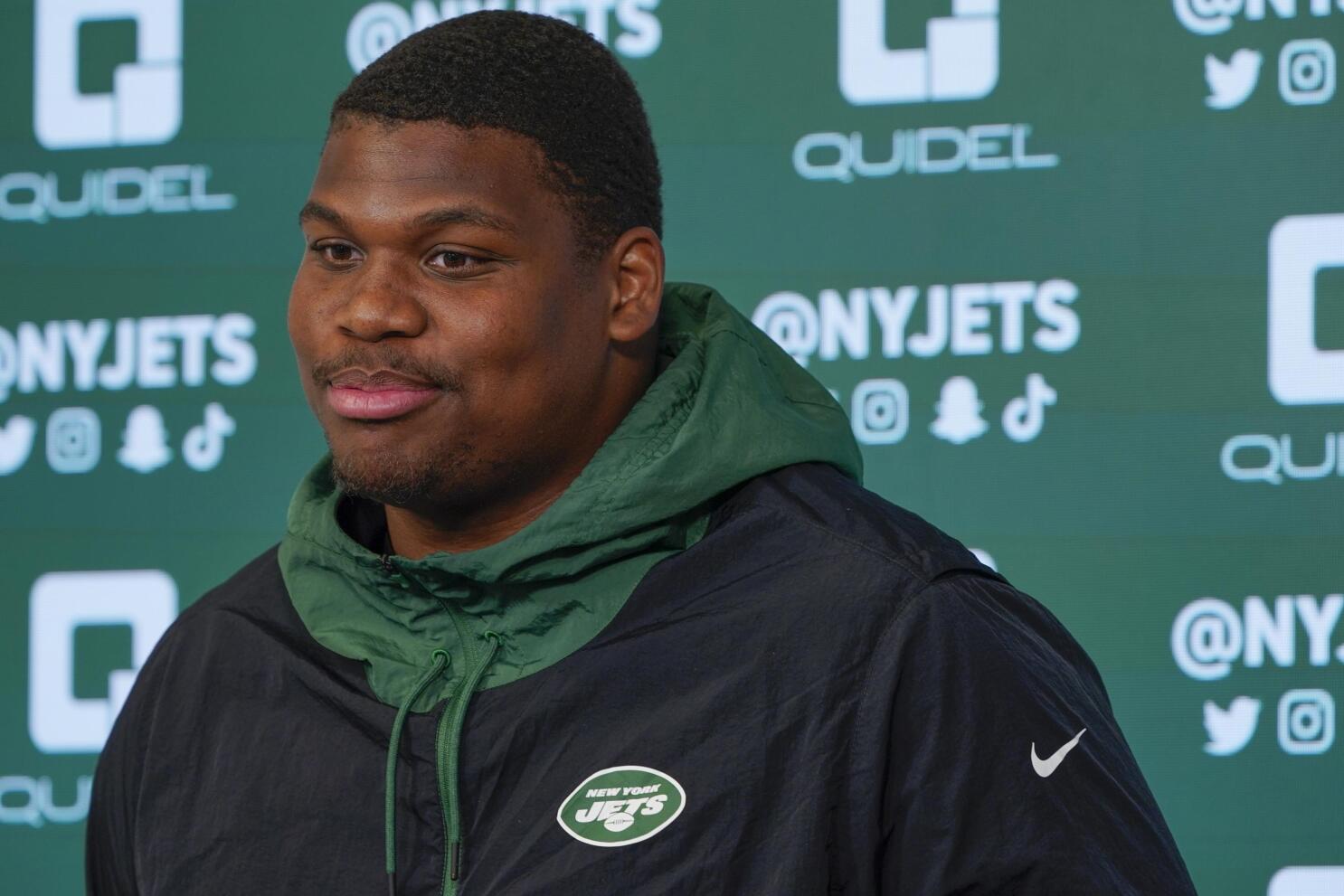 AP source: Jets' Quinnen Williams skips start of workouts