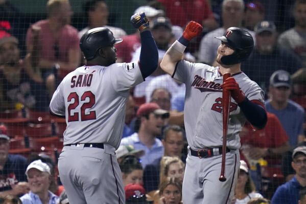 Manny homers at Fenway, but Sox win in 9th