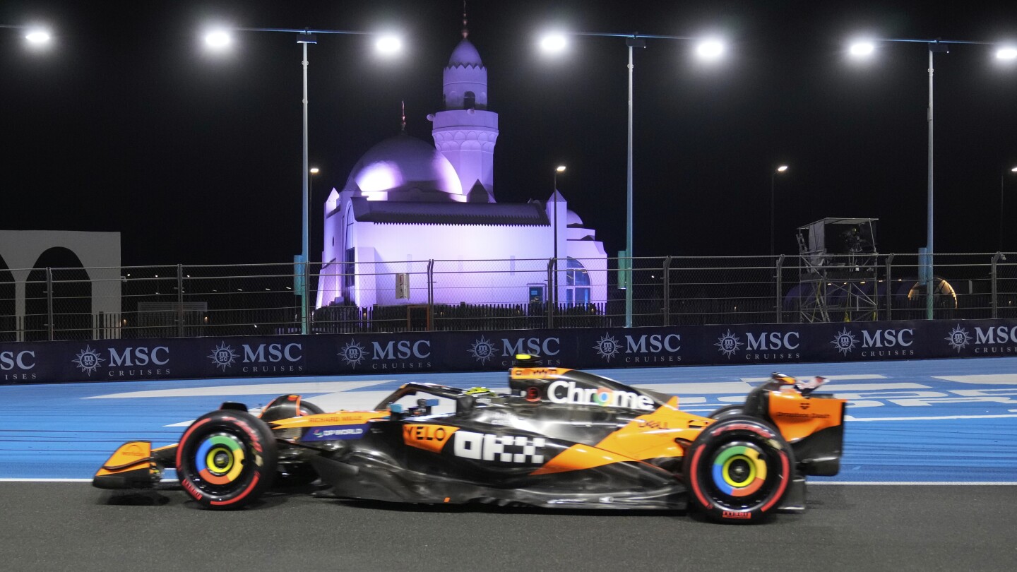 Lando Norris crashes in F1 qualifying in Saudi Arabia and causes a red flag