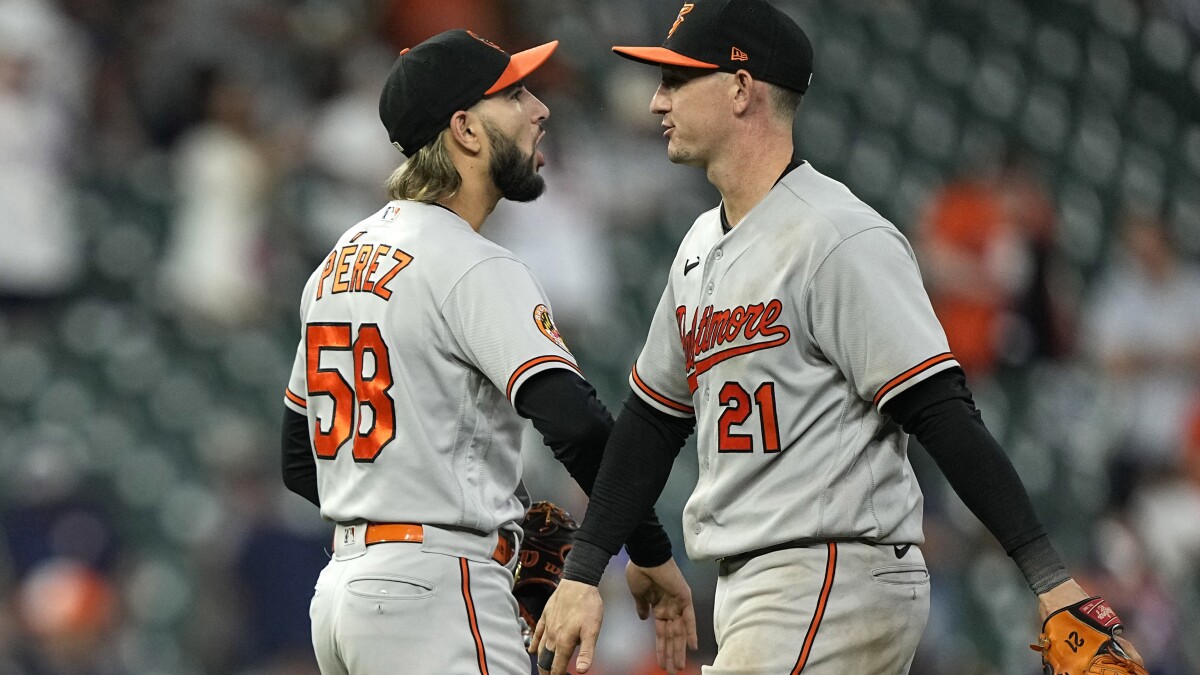 Bench players shine as Phillies top Orioles to take series between