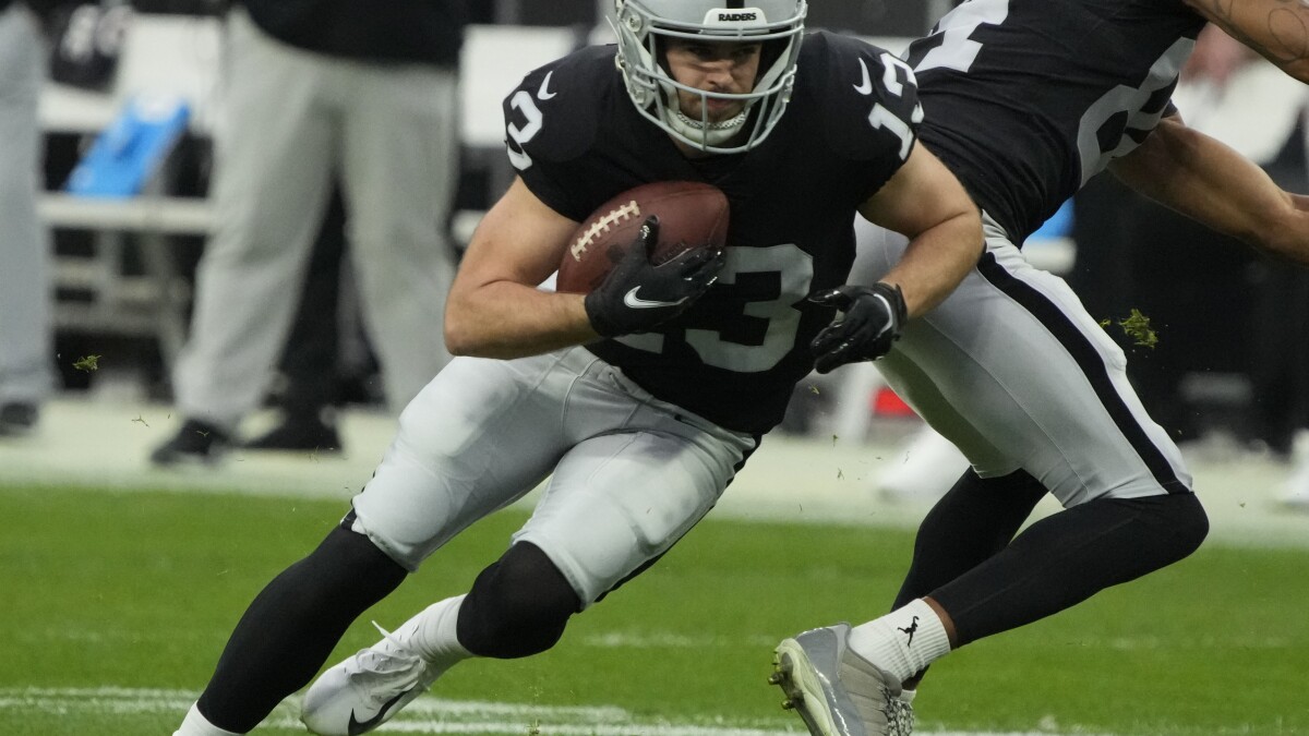 Hunter Renfrow says he let down Raiders teammates in 2022, determined for  bounce-back season