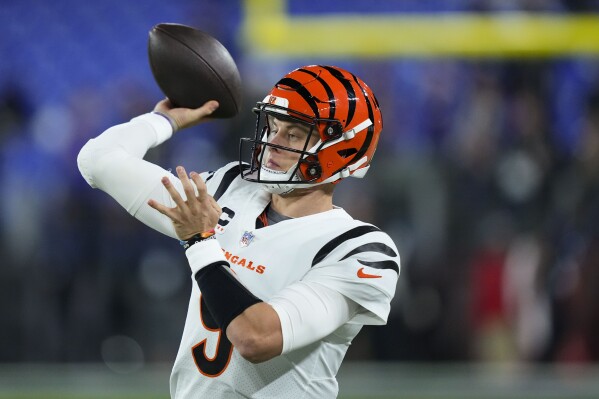 NFL investigating why Bengals didn't list Joe Burrow on injury report, AP  source says | AP News